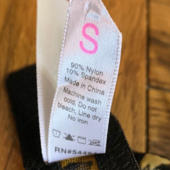 Intimates - Picture 3 of 4